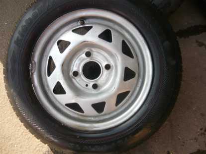 Disky Opel 13 pěkné letní pneu
